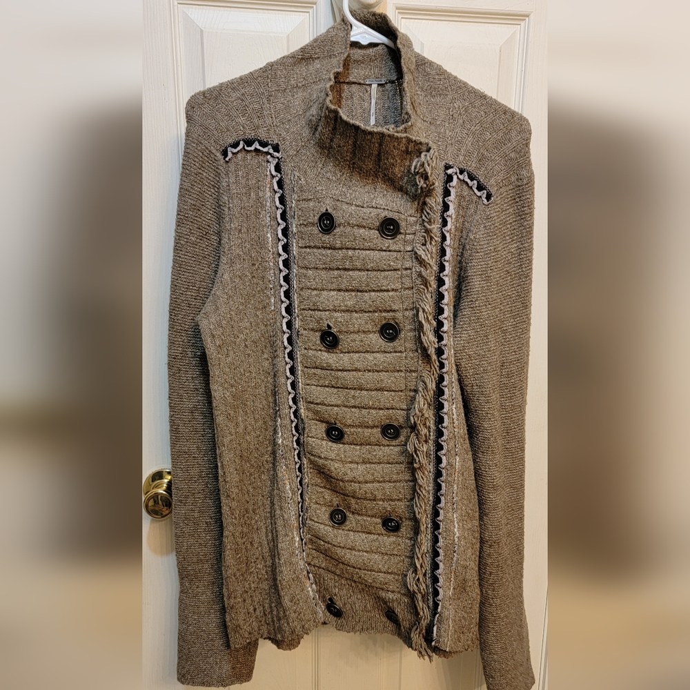 Sz med. Free People sweater brown